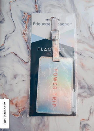 Étiquette Bagage Irisé "PowerTrip" Flagway 🧳, merk: Flagway, staat: Nieuw met prijskaartje, € 1,00, € 1,75 inclusief Kopersbescherming