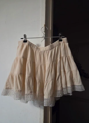 Jupe crème M, merk: Pull & Bear, staat: Heel goed, maat: M / 38 / 10, € 10,00, € 11,20 inclusief Kopersbescherming