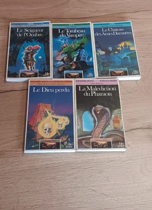 Ldvelh Lot de 5 Dragon d'or livre dont vous etes le hero, état: Bon état, 52,00 €, 55,30 € Protection acheteurs (Pro) incluse