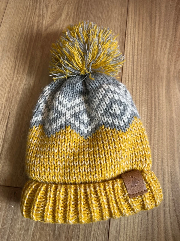 Bonnet pompon