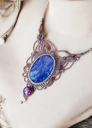 Colar micro macramé com Charoite e Lepidolite, marque: novo, état: Neuf avec étiquette, 70,00 €, 74,20 € Protection acheteurs incluse