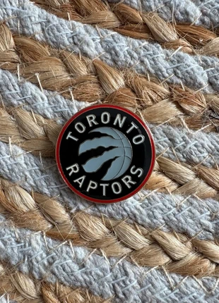 Pins Toronto Raptors 🏀🟥, staat: Heel goed, € 5,00, € 5,95 inclusief Kopersbescherming Pro