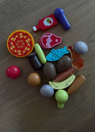 Wooden kitchen toys, merk: Play, staat: Heel goed, maat: Universeel, € 5,00, € 5,95 inclusief Kopersbescherming
