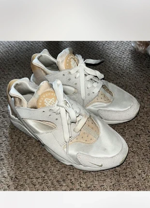 Beige Nike huraches, brand: Nike, condition: Good, size: 4, £15.00, £16.45 includes Buyer Protection