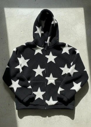 Veste polaire noire à étoiles blanches, coupe ample douce, estado: Muito bom, tamanho: M, €52.90, €56.25 inclui Proteção do Comprador