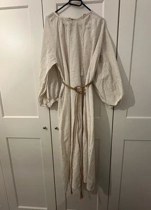 Modest witte jurk, staat: Nieuw zonder prijskaartje, maat: Overige, € 10,00, € 11,20 inclusief Kopersbescherming