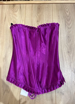 corset violet, brand: japan attitude, condizioni: Nuovo con cartellino, taglia: S / IT 40 / EU 36, €6.00, €7.00 include la Protezione acquisti