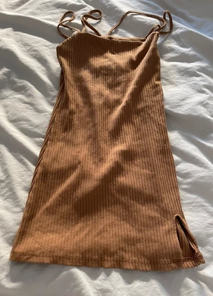 vestido corto marrón Pull & Bear, marca: Pull & Bear, estado: Muy bueno, tamaño: S / 36 / 8, 7,00 €, 8,05 € Protección al comprador incluida