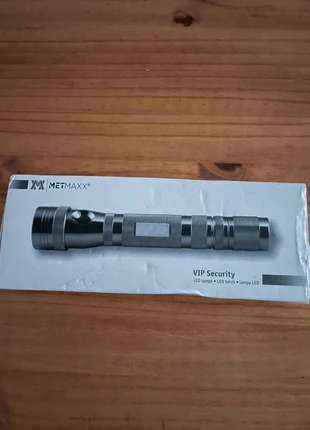 Lampe de poche, marque: Metmaxx, état: Neuf sans étiquette, 10,00 €, 11,20 € Protection acheteurs incluse