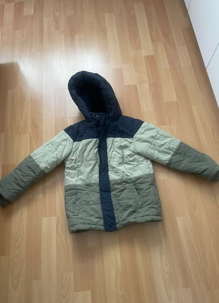 Kinder Daunenjacke, Winter Jacke, merk: Lupoline, staat: Goed, maat: 8 jaar / 128 cm, € 9,00, € 10,15 inclusief Kopersbescherming