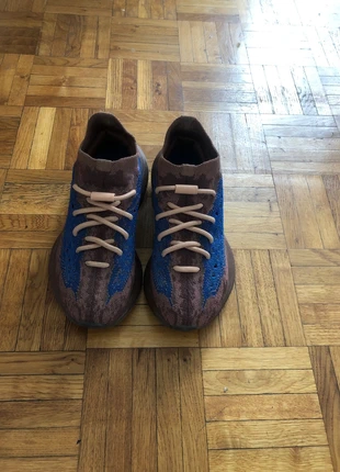 Yeezy 380, marca: Yeezy, estado: Muito bom, tamanho: 37, €30.00, €32.20 inclui Proteção do Comprador