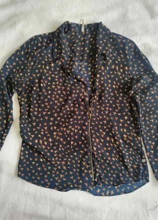 Jolie Blouse I.Code taille M bleu marine et marron manches 3/4, merk: I.Code, staat: Heel goed, maat: M / 38 / 10, € 7,00, € 8,05 inclusief Kopersbescherming