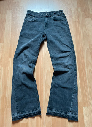 Jean flare Zara coupe évasé noir taille 36, état: Très bon état, taille: W26 | FR 36, 39,00 €, 41,65 € Protection acheteurs incluse