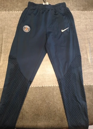 Pentalon du psg, merk: Nike, staat: Veelgebruikt, maat: XL, € 5,00, € 5,95 inclusief Kopersbescherming