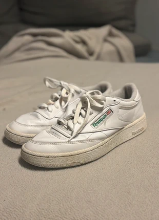 Baskets blanches reebok, marque: Reebok, état: Très bon état, taille: 40, 20,00 €, 21,70 € Protection acheteurs incluse