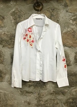 Camicia bianca in cotone con romantici dettagli, marke: Marks & Spencer, zustand: Sehr gut, größe: XL / 42 / 14, 4,80 €, 5,74 € inklusive Vinted-Käuferschutz