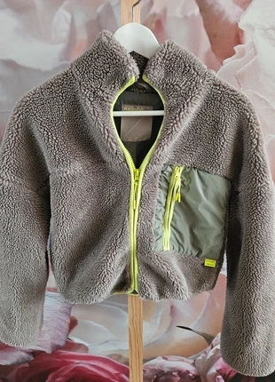 Pull & Bear kort teddy outdoor damesvest maat S, marca: Pull & Bear, estado: Bueno, tamaño: S / 36 / 8, 7,50 €, 8,58 € Protección al comprador incluida