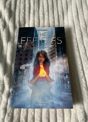The effigies - Sarah Raughley, condizioni: Buone, €5.00, €5.95 include la Protezione acquisti