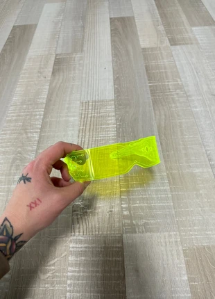 Cyberdog Rave glasses neon green, merk: Cyberdog, staat: Heel goed, € 20,00, € 21,70 inclusief Kopersbescherming