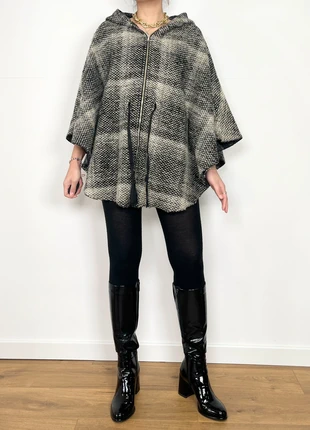 Gilet Cape Laine Mélangé, merk: La Fee Maraboutee, staat: Heel goed, maat: M / 38 / 10, € 25,00, € 26,95 inclusief Kopersbescherming Pro