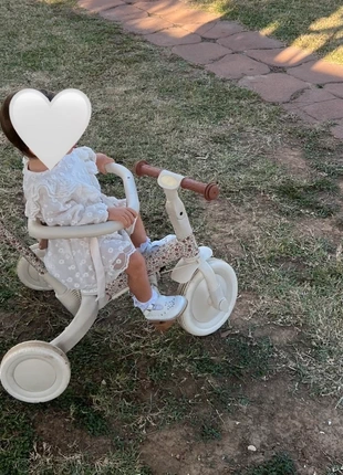 Baby white dress, marque: Zara, état: Très bon état, taille: 12-18 mois / 80 cm, 15,00 €, 16,45 € Protection acheteurs incluse