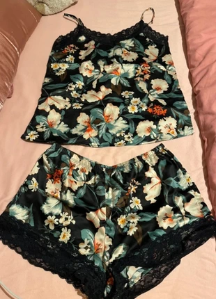 Pyjama satin tezenis – Neuf, brand: Tezenis, condition: New without tags, size: M / 38 / 10, €9.00, €10.15 includes Buyer Protection
