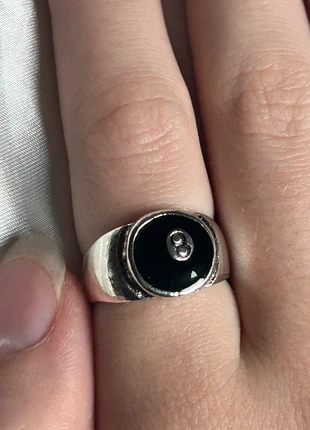 8ball ring, merk: Alternative, staat: Goed, maat: Aanpasbaar, € 3,00, € 3,85 inclusief Kopersbescherming