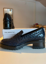 Linne walking shoes