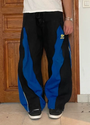 Pantalon adidas baggy large couleur subaru  coupe skater zipé flare brodé streetwear Y2K taille 34US, marca: adidas, estado: Muy bueno, tamaño: W34 | ES 44, 80,00 €, 84,70 € Protección al comprador Pro incluida