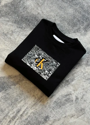 Sweatshirt Calvin Klein Jeans femme XS noir logo graphique, marque: Calvin Klein Jeans, état: Très bon état, taille: XS, 44,99 €, 47,94 € Protection acheteurs (Pro) incluse