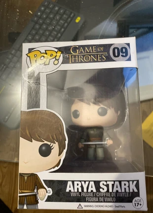 figurine pop Arya Stark, marque: POP, état: Satisfaisant, taille: Taille unique, 3,00 €, 3,85 € Protection acheteurs incluse