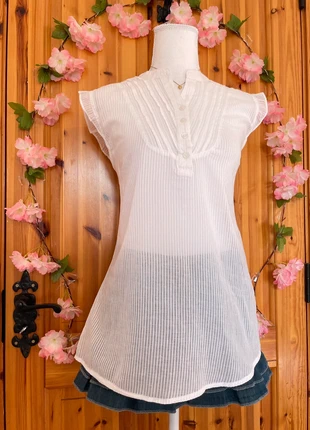 Sheer Cotton Blouse | Ruffle Cap Sleeves | Pintuck Front | 456., brand: Lolita, condition: Very good, size: L / 40 / 12, €17.00, €18.55 includes Buyer Protection