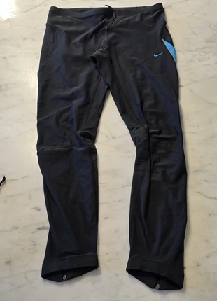 Nike running, marque: Nike, état: Très bon état, taille: L / 40 / 12, 9,00 €, 10,15 € Protection acheteurs incluse