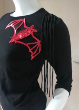 Top gothique Y2K vintage - chauve-souris rouge sequins & perles, marke: Vintage Dressing, zustand: Sehr gut, größe: S / 36 / 8, 10,00 €, 11,20 € beinhaltet Vinted-Käuferschutz Pro