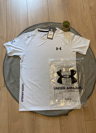T-shirt under armour blanc, brand: Under Armour, condition: New with tags, size: M, €25.00, €26.95 includes Buyer Protection