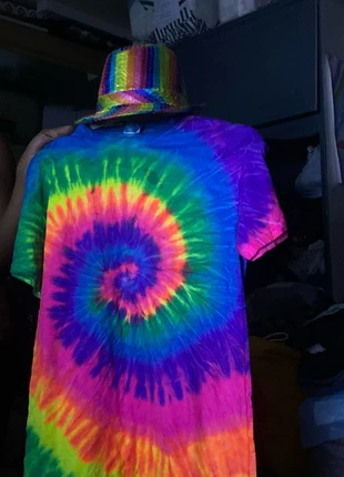 Colourful Shirt and Hat, condition: New without tags, size: M, £25.00, £26.95 includes Buyer Protection