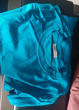 Pull sweat ras du cou Sandro 38 - taille M, marque: Sandro, état: Très bon état, taille: M / 38 / 10, 10,00 €, 11,20 € Protection acheteurs incluse