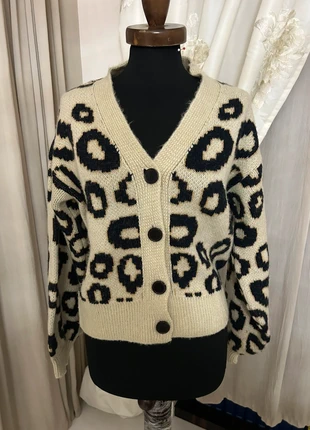 Cardigan animalier donna taglia L pari al nuovo / Cardigan femme taille L, brand: Trendyol, condizioni: Ottime, taglia: L / IT 44 / EU 40, €5.00, €5.95 include la Protezione acquisti