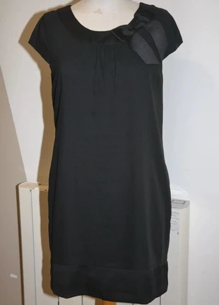 🖤 Robe H&M noire avec nœud décoratif – Taille 38, marque: H&M, état: Très bon état, taille: M / 38 / 10, 17,00 €, 18,55 € Protection acheteurs (Pro) incluse