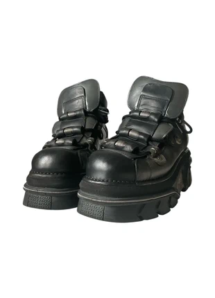 Rare vintage New Rock platform boots, brand: New Rock, condizioni: Ottime, taglia: 43, €213.00, €224.35 include la Protezione acquisti