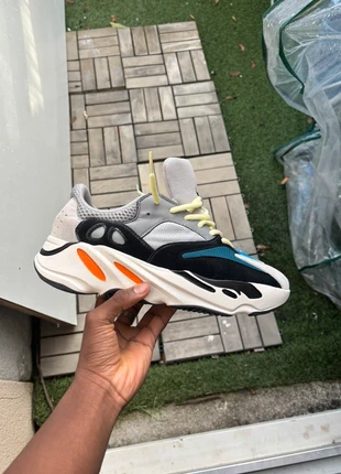 Yeezy 700 Wave runner, marca: Yeezy, estado: Muito bom, tamanho: 43, €160.00, €168.70 inclui Proteção do Comprador