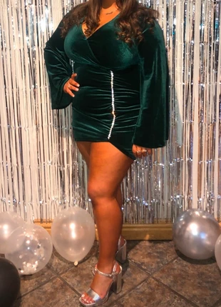 Band of Stars Green Velvet Dress, brand: Band Of Stars, condition: Very good, size: L / 40 / 12, €30.00, €32.20 includes Buyer Protection