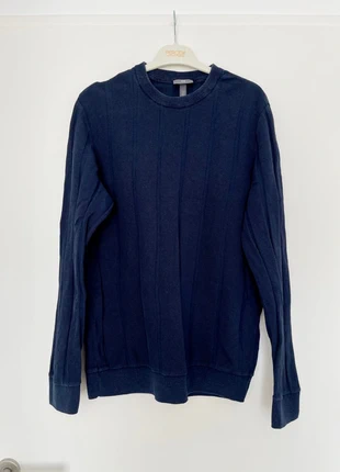 Pull col rond bleu marine H&M - Taille M, marque: H&M, état: Très bon état, taille: M, 4,00 €, 4,90 € Protection acheteurs incluse