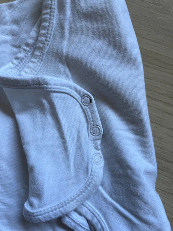 Lot 3 bodies orchestra manches courtes 12 mois - photo numéro 5