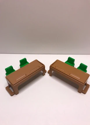 Playmobil schoolbanken met stoelen (698), merk: Playmobil, staat: Heel goed, maat: Universeel, € 2,49, € 3,31 inclusief Kopersbescherming