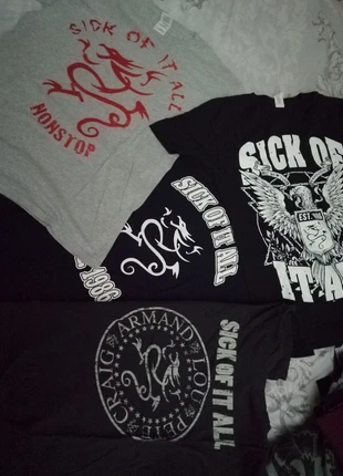 Lot de 4 tee sick of it all size M, état: Très bon état, taille: M, 15,00 €, 16,45 € Protection acheteurs incluse