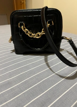 Bolso negro bandolera zara, marque: Zara, état: Très bon état, 15,00 €, 16,45 € Protection acheteurs incluse