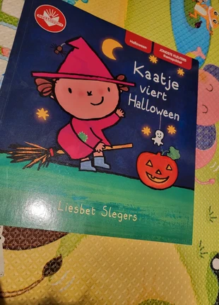 Boek Kaatje viert Halloween, état: Très bon état, 9,00 €, 10,15 € Protection acheteurs incluse