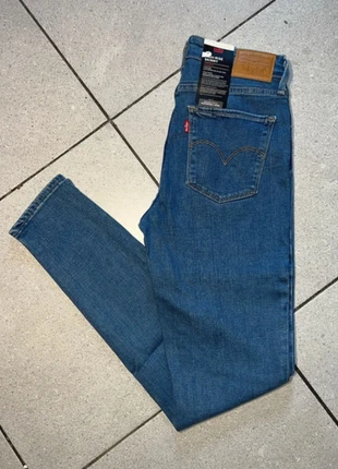 Jeans Levi’s Femme mile high super skinny couleur bleu taille W26 Longueur30, brand: Levi's, condition: New without tags, size: S / 36 / 8, €47.00, €50.05 includes Buyer Protection