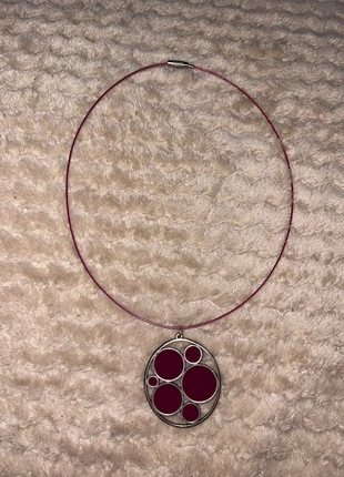 Joli collier couleur bordeaux-, condition: Good, €4.00, €4.90 includes Buyer Protection